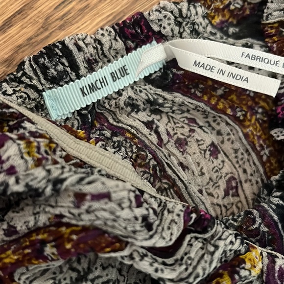 Kimchi Blue patterned crop top - Picture 3 of 3